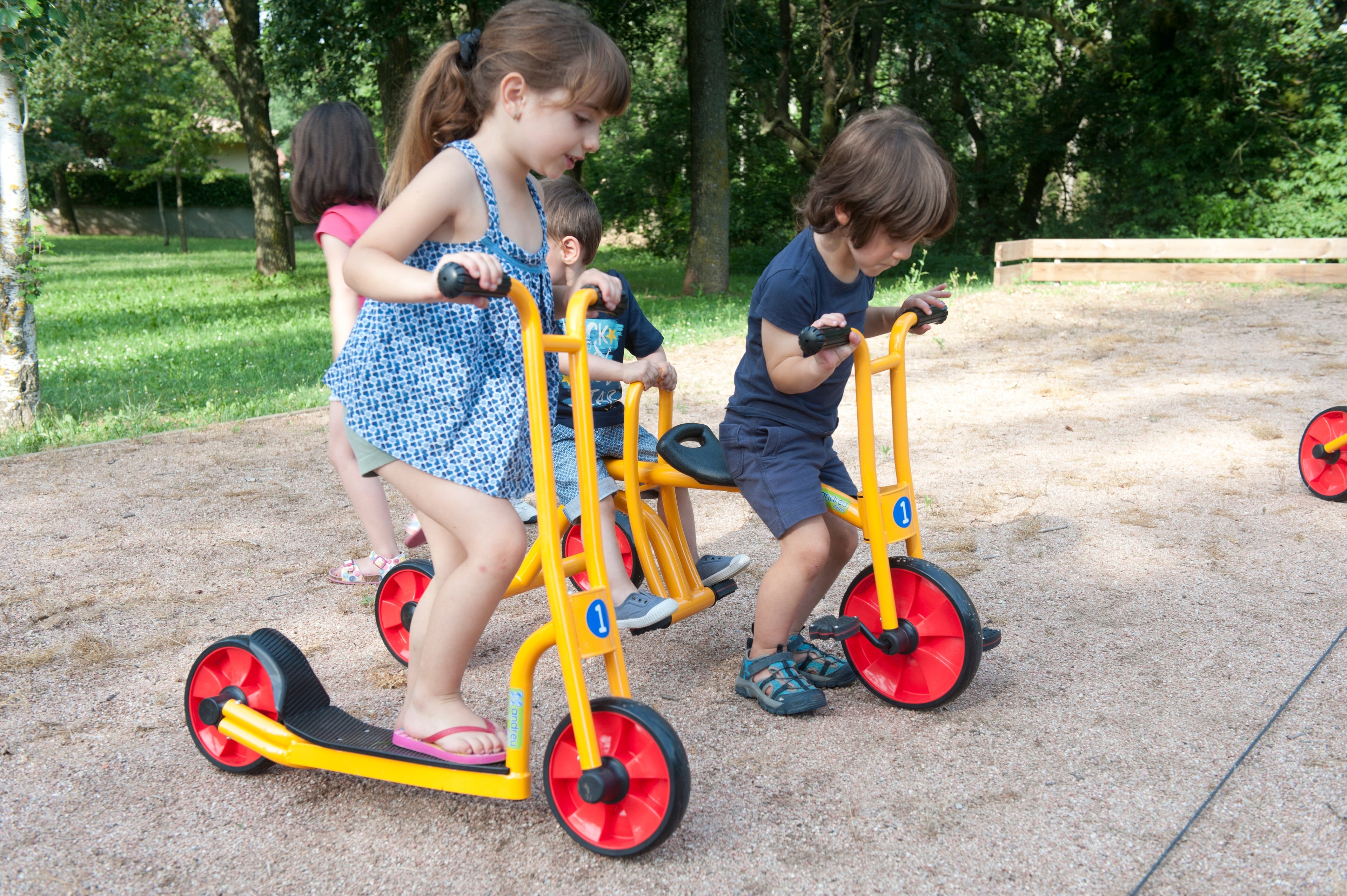 Infant heavy duty scooter 3-7 years - Outdoor toy.