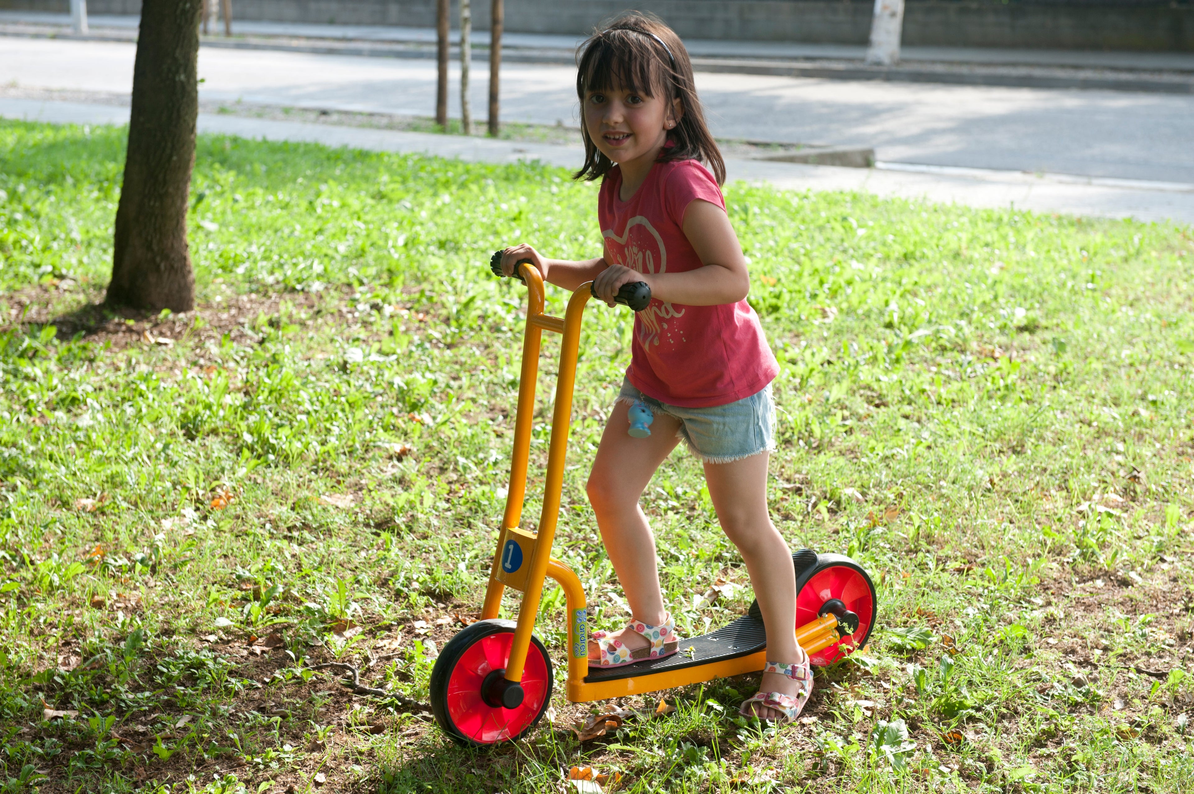 Infant heavy duty scooter 3-7 years - Outdoor toy.